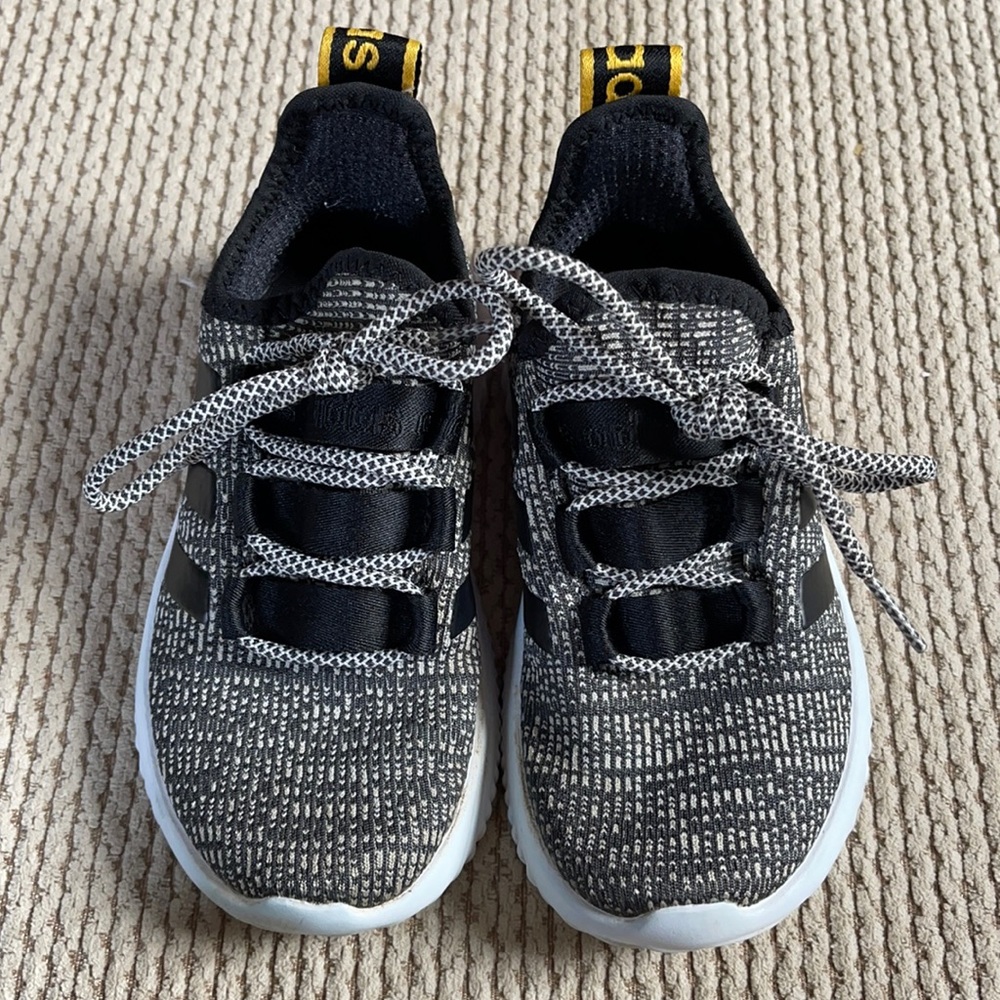 Adidas kids cloudfoam sneakers